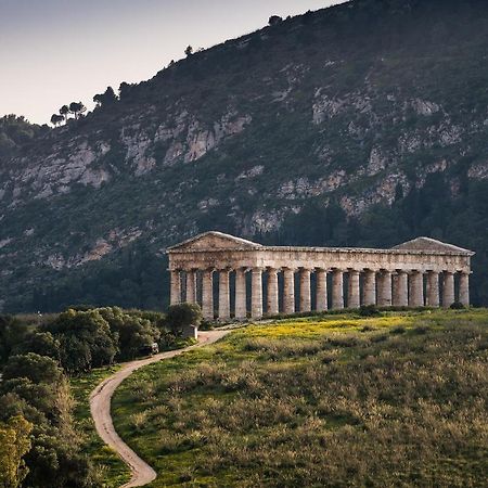 Helimos Bed&Breakfast Segesta Temple-Castellammare 칼라타피미 외부 사진