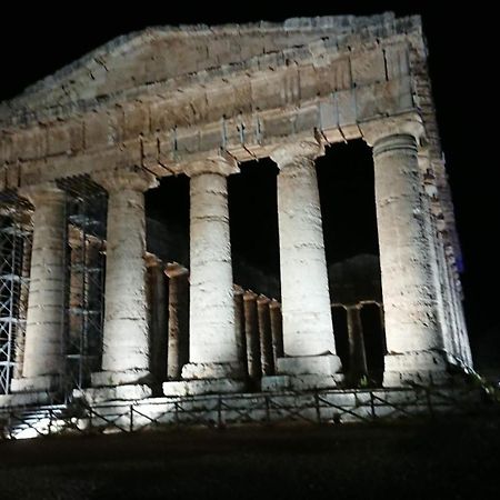 Helimos Bed&Breakfast Segesta Temple-Castellammare 칼라타피미 외부 사진