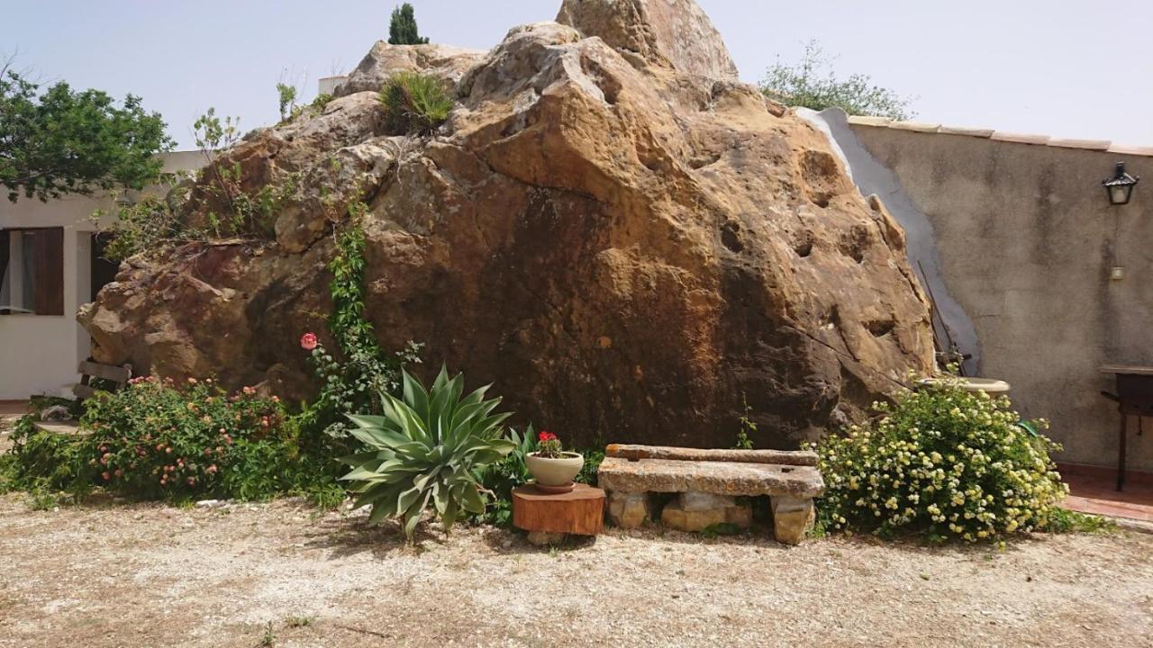 Helimos Bed&Breakfast Segesta Temple-Castellammare 칼라타피미 외부 사진