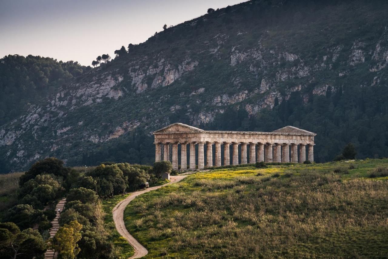 Helimos Bed&Breakfast Segesta Temple-Castellammare 칼라타피미 외부 사진