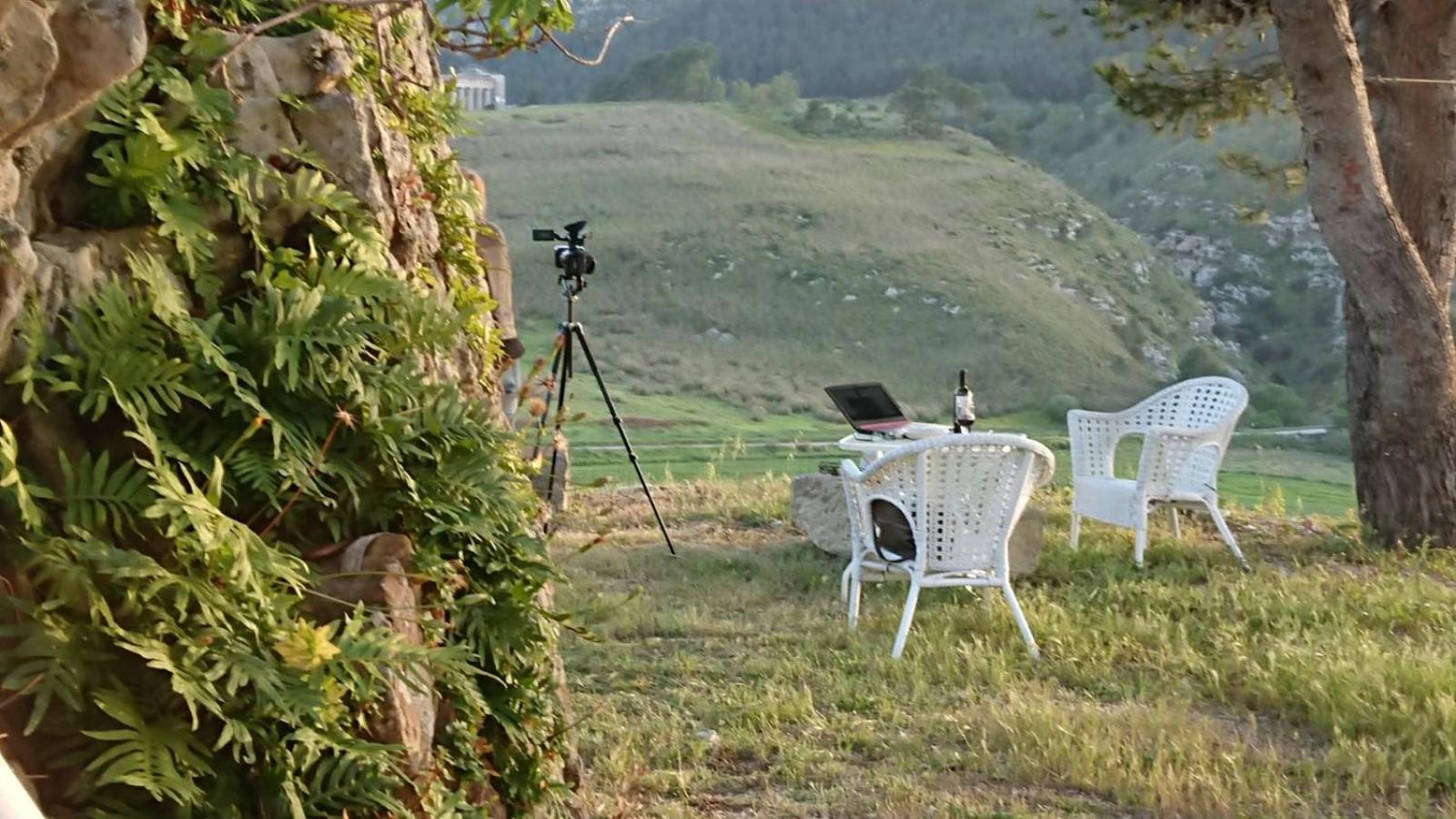 Helimos Bed&Breakfast Segesta Temple-Castellammare 칼라타피미 외부 사진