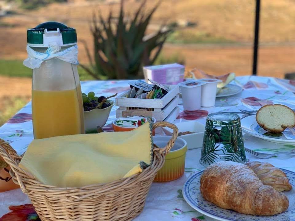 Helimos Bed&Breakfast Segesta Temple-Castellammare 칼라타피미 외부 사진