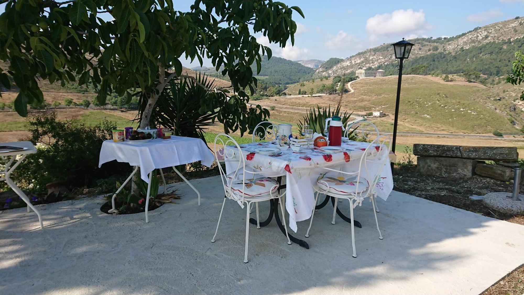 Helimos Bed&Breakfast Segesta Temple-Castellammare 칼라타피미 외부 사진